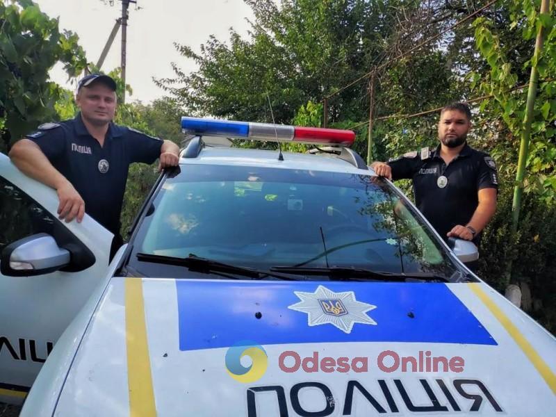 На Одещині двоє поліцейських врятували будинок жінки від знищення вогнем