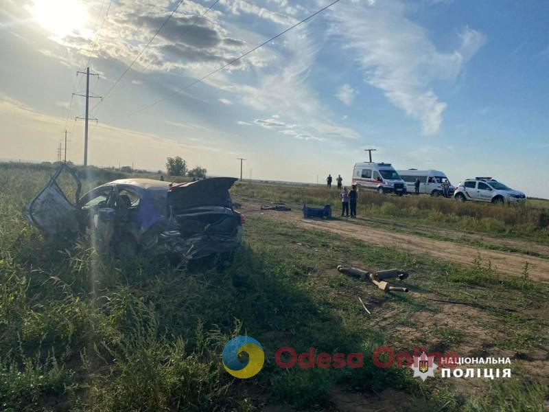 На Одещині перекинувся легковик — водій загинув, двоє пасажирів постраждали