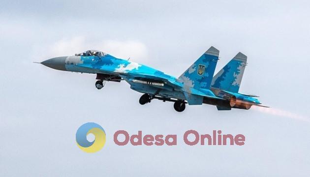 Українська авіація завдала 12 ударів по районах зосередження особового складу, озброєння та військової техніки Українська авіація завдала 12 ударів по районах зосередження особового складу, озброєння та військової техніки