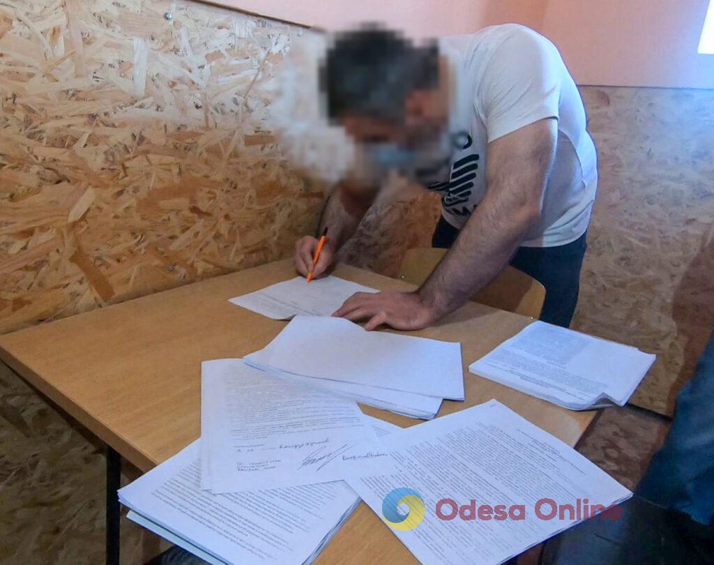 Створення злочинної організації на Одещині: «вор в законі» та його найближче оточення отримали підозри (відео)