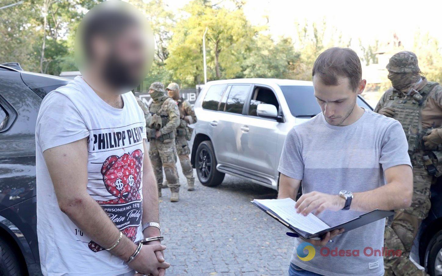 В Одессе задержали иностранца, который заказал убийство владельца столичной клиники и его жены