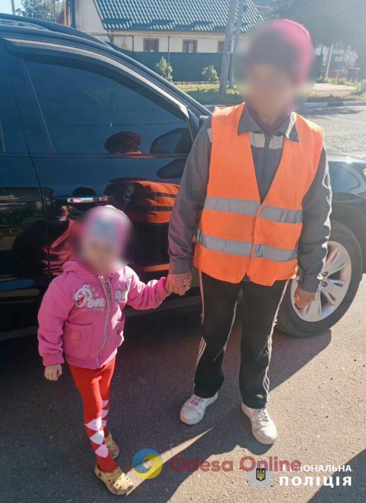 В Одесской области полицейские вместе с 4-летней девочкой разыскали ее маму