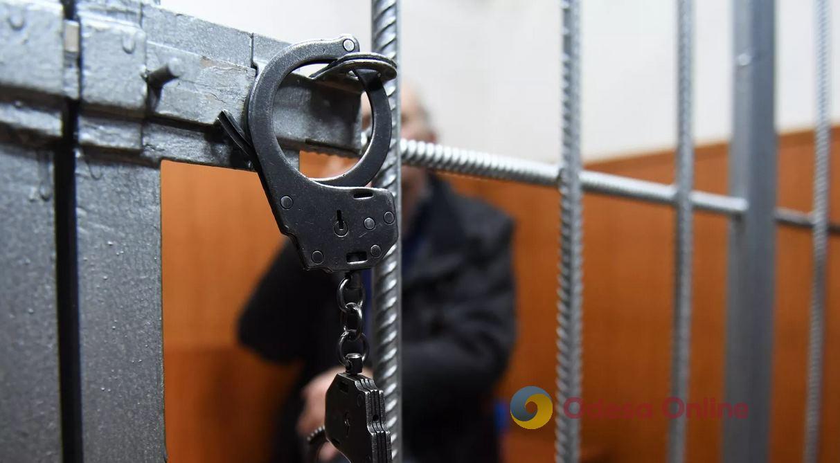 «Продал» пистолет, посуду и часы: заключенный Измаильского СИЗО обманул граждан на 19 тысяч гривен