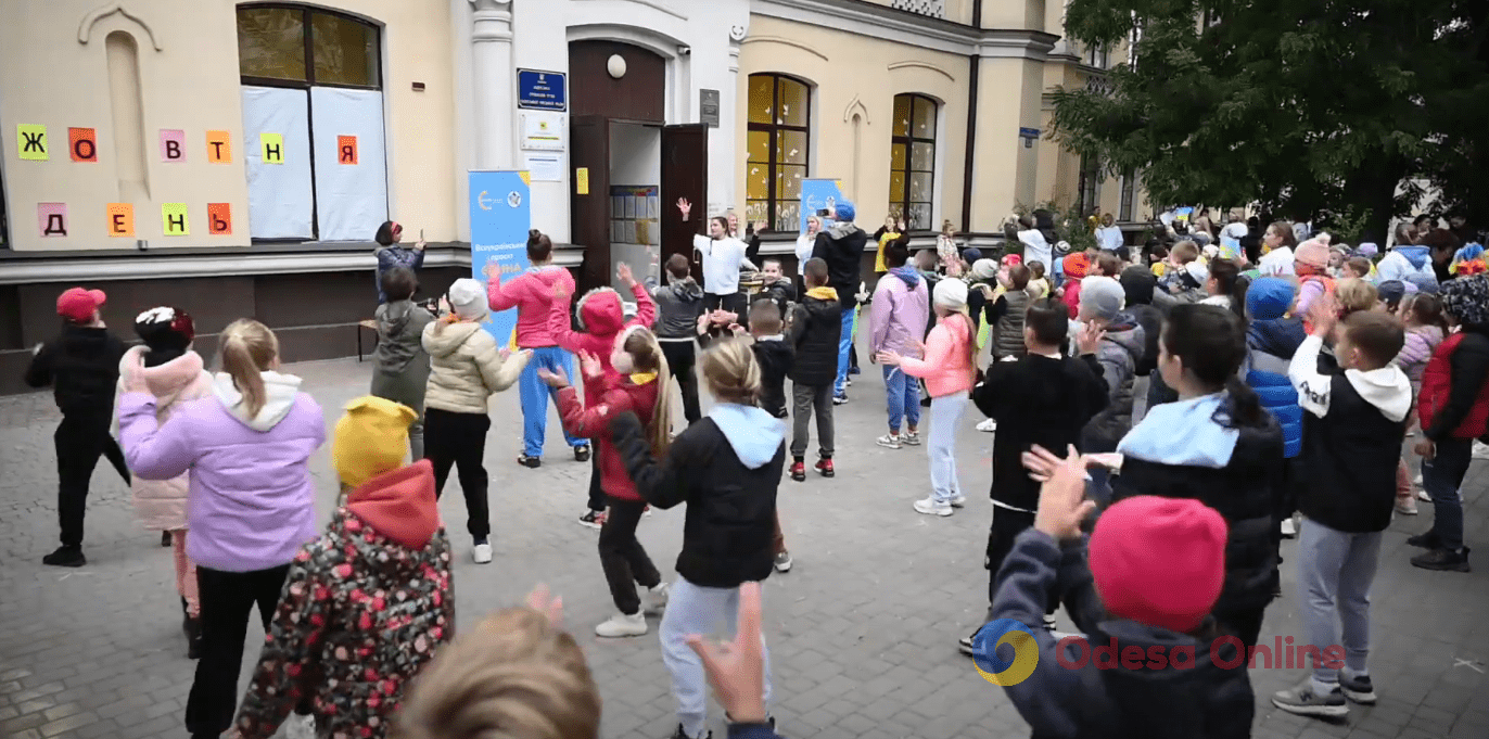 Для одесских школьников провели фестиваль популяризации здорового образа жизни (фото, видео)