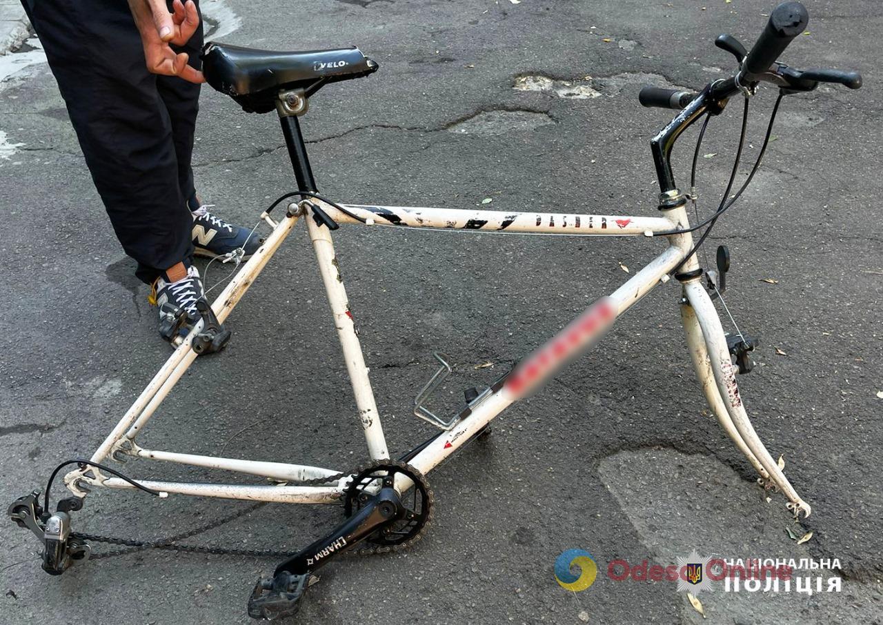Одессит украл у курьера велосипед и разобрал его на продажу
