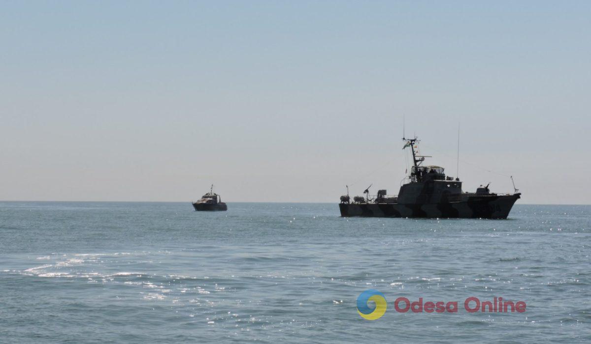 Рашисти вивели у Чорне море три ракетоносії