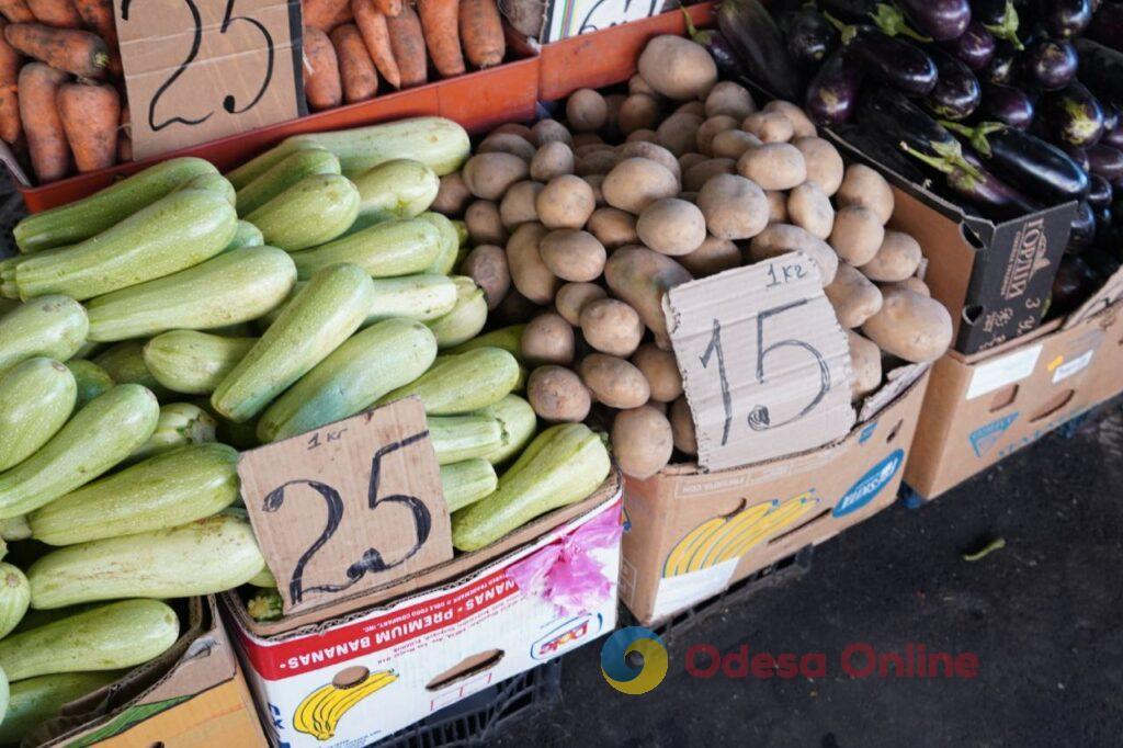 Бананы, брокколи и сало: субботние цены на одесском «Привозе»