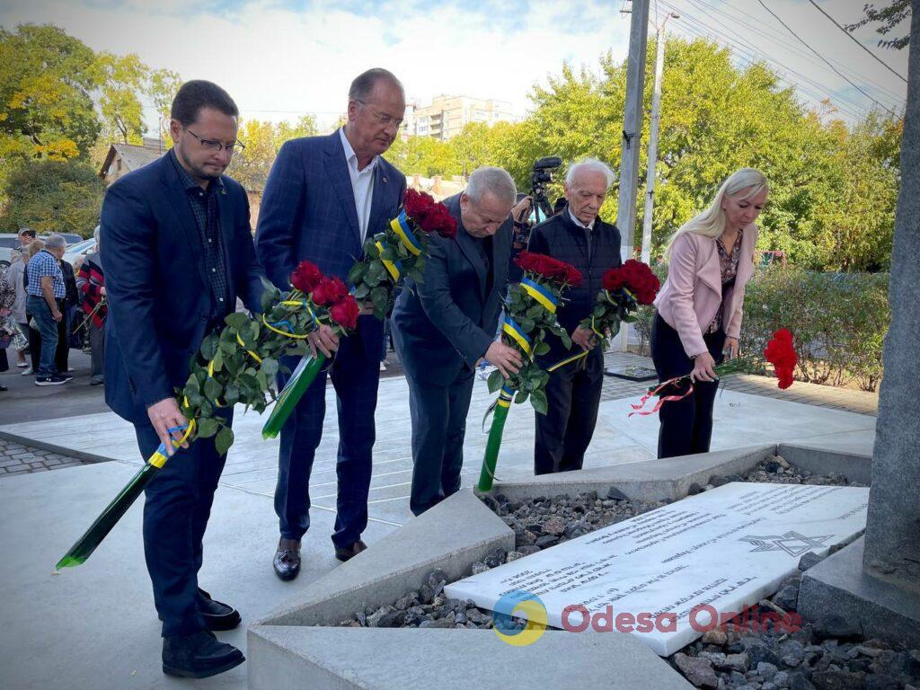 В Одесі поклали квіти до місця масової страти євреїв у роки Другої Світової війни