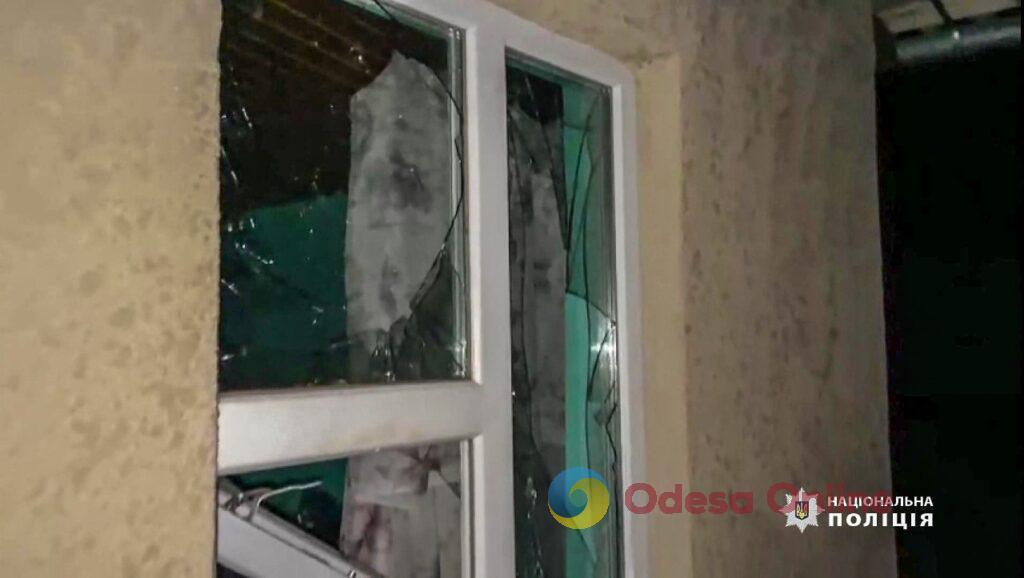 Отомстил за обиды дочери ее «бывшему»: житель Раздельнянского района бросил в окно односельчанина гранату