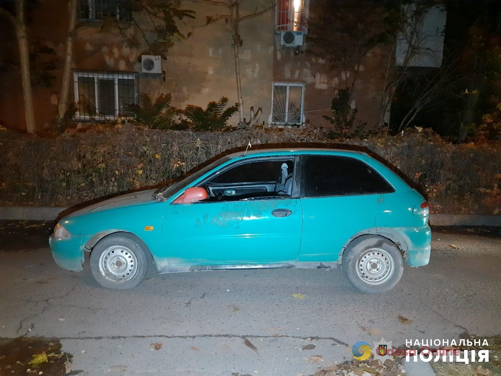 В Одесі чоловік викрав несправне авто, щоб відремонтувати та їздити