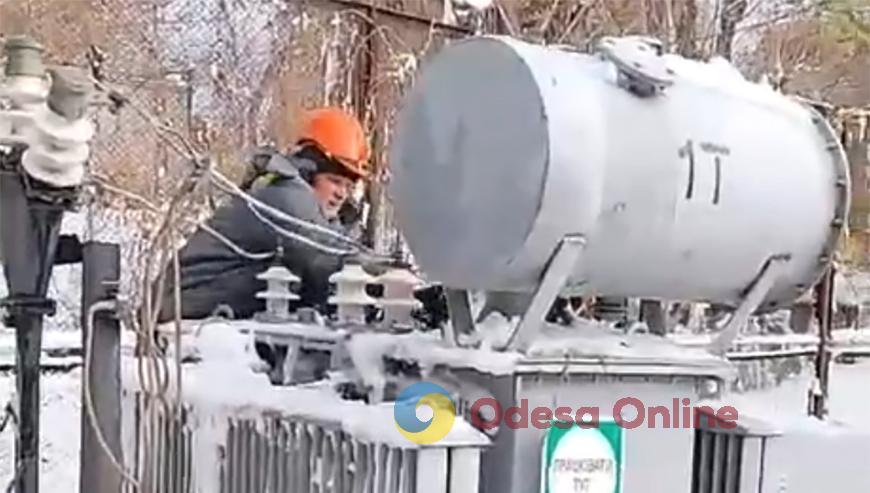 Енергетики повернули світло ще у 12 населених пунктів Одеської області