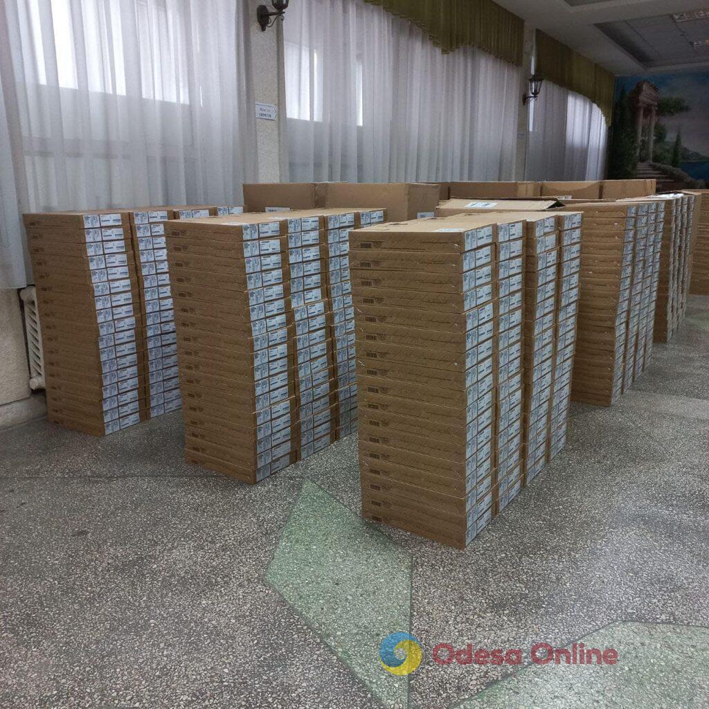 Более тысячи школьников Одесской области получат ноутбуки для обучения