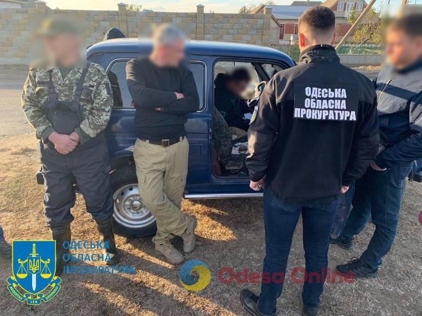 В Одеській області затримали громадського інспектора рибпатруля, який «кришував» незаконну риболовлю