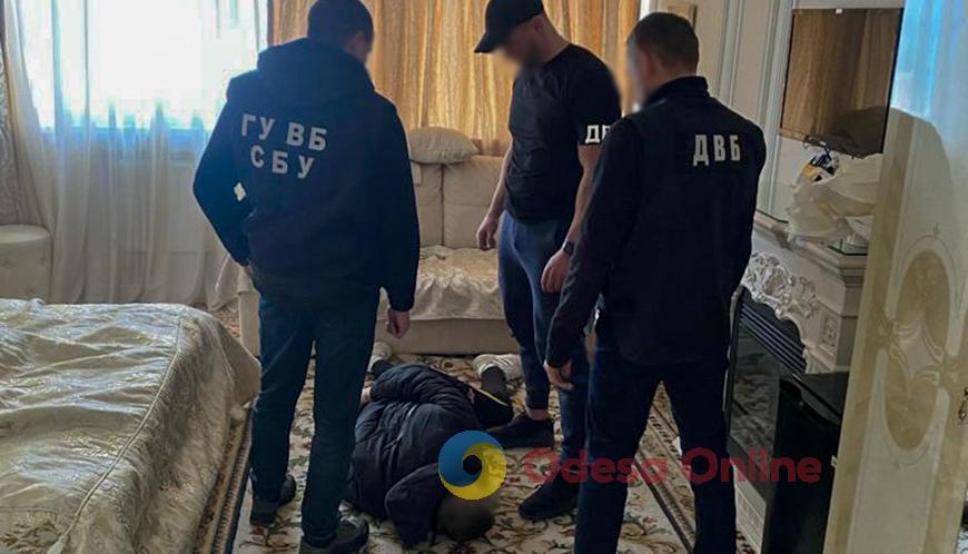 Одесситы организовали канал побега призывников из Украины: обеспечивали «белыми билетами» и переправляли за границу