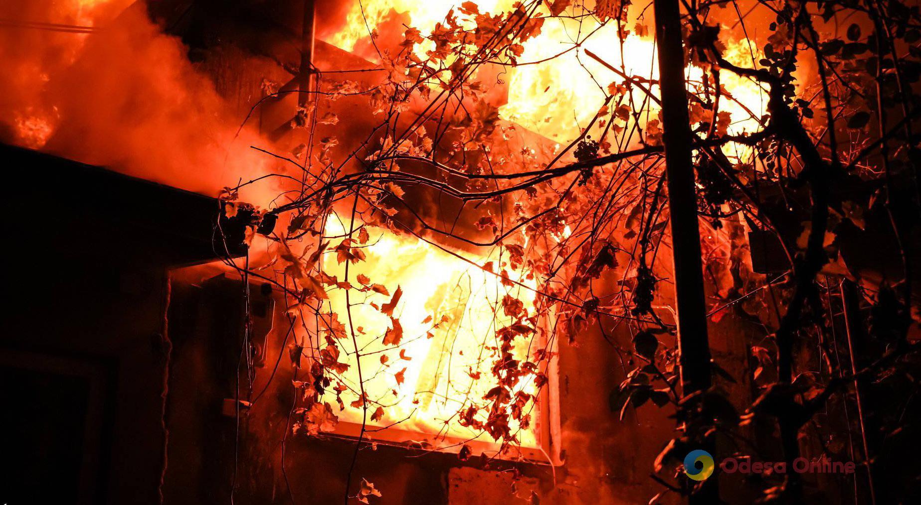 В Одесской области при пожаре пострадали двое людей