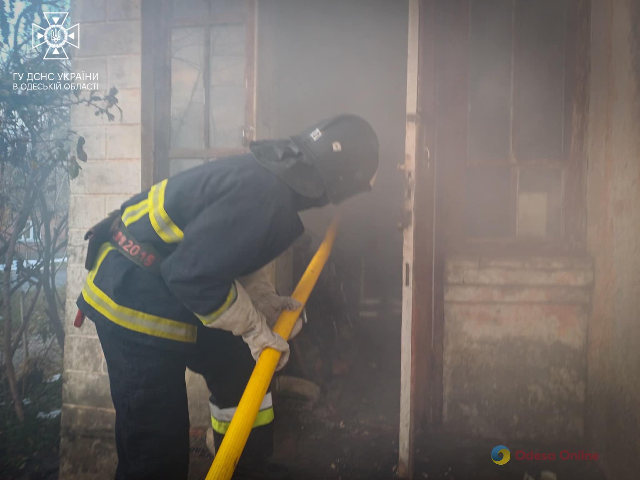 На Одещині через паління у ліжку сталася пожежа – постраждав чоловік