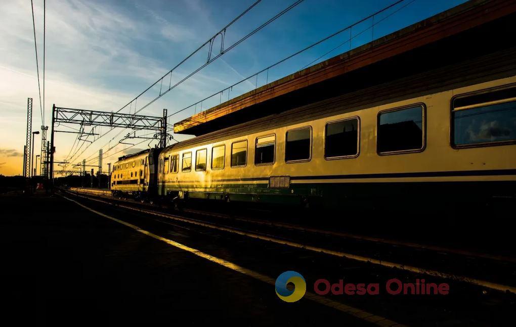 «Одеса – Запоріжжя» та «Одеса – Рахів»: Укрзалізниця презентувала новий графік руху поїздів