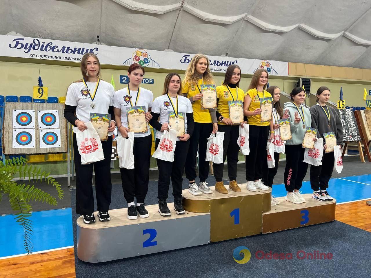 Стрельба из лука: одесские спортсмены привезли 10 медалей с чемпионата Украины