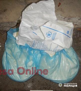 В Одессе поймали женщину с партией метадона в пакете с мукой
