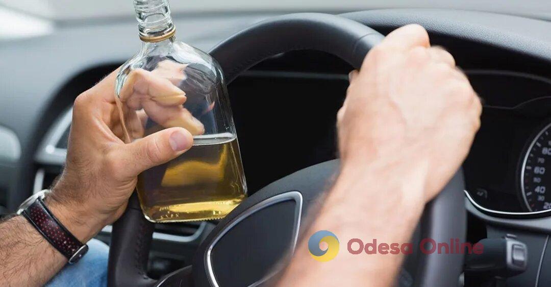 Поліцейські в Одеській області затримали п’яного водія з підробленими правами