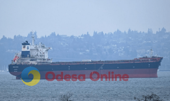 У Чорному морі судно з українським зерном натрапило на міну