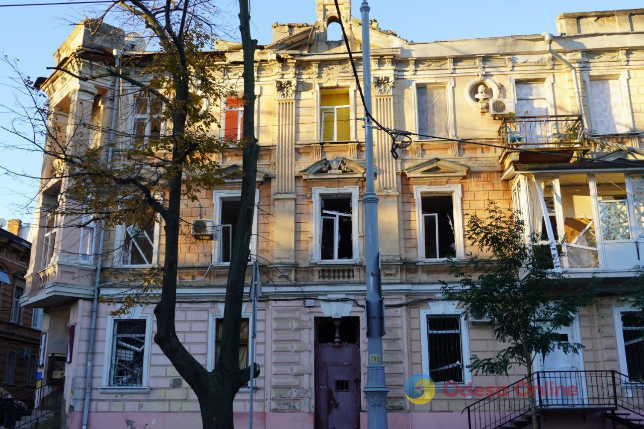 Одесса: для жителей пострадавших в результате российской атаки домов работает оперативный штаб