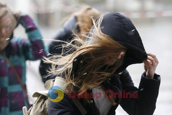 Штормовое предупреждение в Одессе и области: 19 ноября ожидается сильный ветер