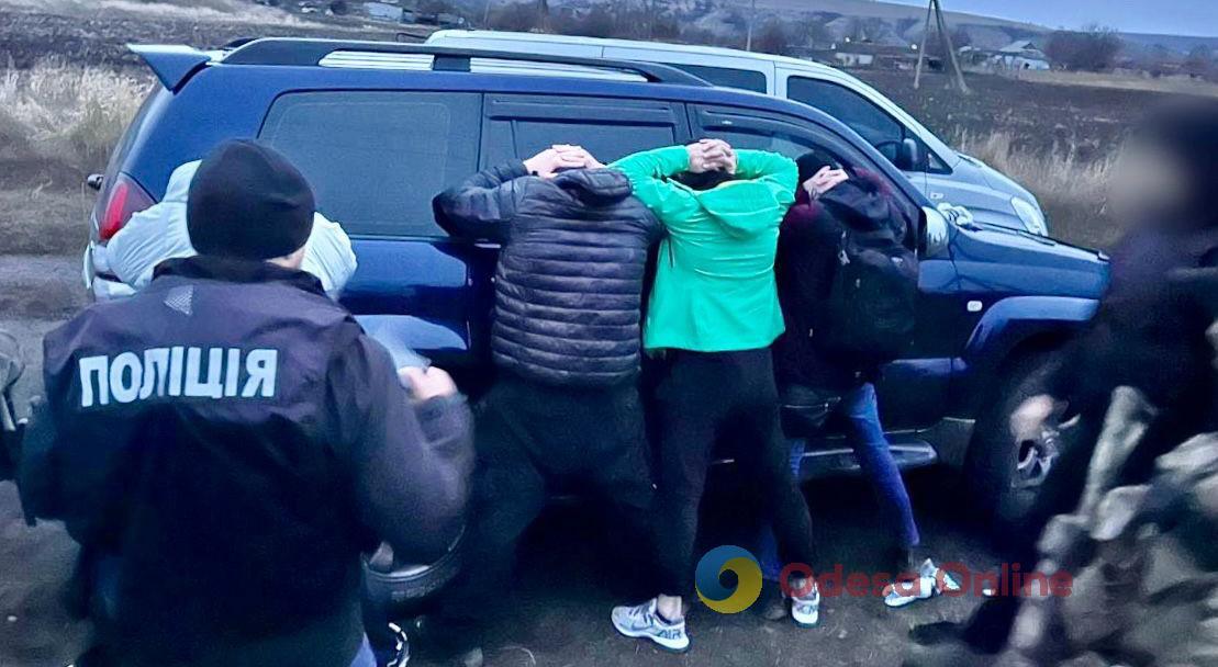 Группа жителей области во главе с одесситом переправляла уклонистов в Молдову под видом отпусков