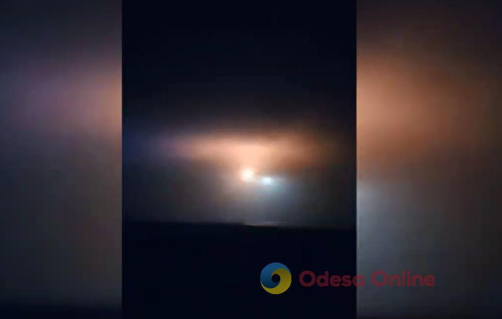 «Знищують усе»: у Повітряних силах оприлюднили відео бою з «шахедами» на півдні України
