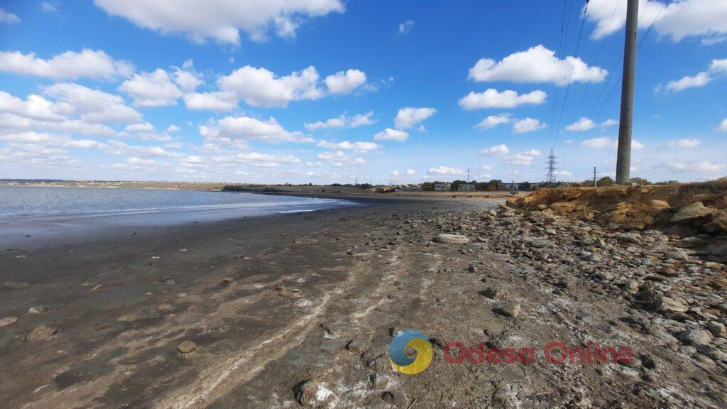 Хаджибейський лиман швидко висихає: місцями вода пішла зовсім