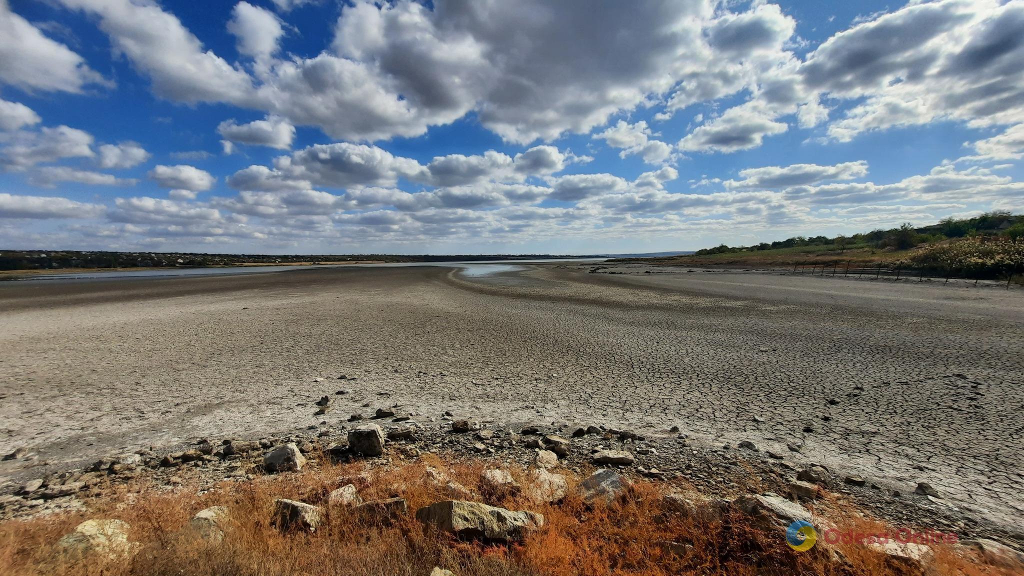 Хаджибейський лиман швидко висихає: місцями вода пішла зовсім