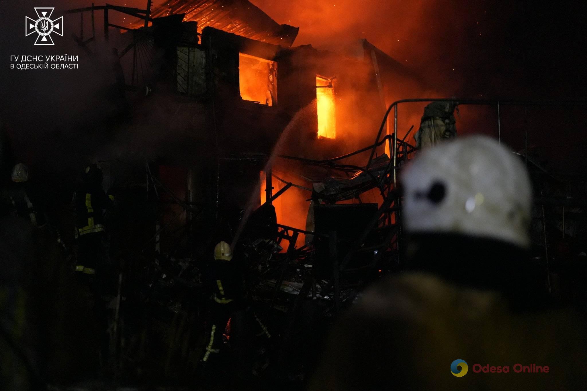 Спасатели показали ликвидацию последствий атаки «шахедами» на Одесскую область (фото, видео)