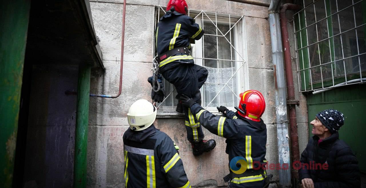 В Одесі на Семінарській гасили пожежу