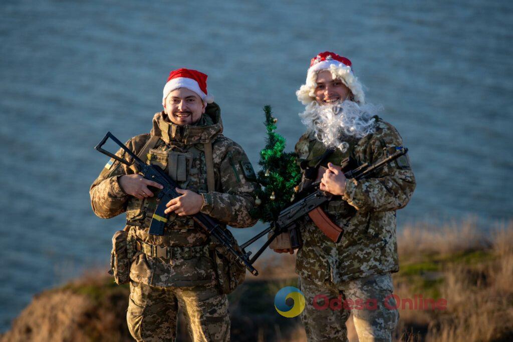 Одесские пограничники украсились к Новому году (фотофакт)