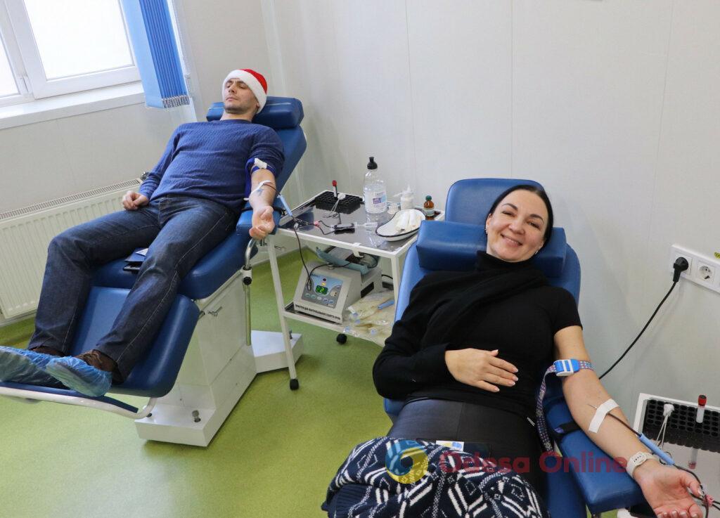 К Рождеству в Одессе провели праздничную акцию по сдаче донорской крови (фото)