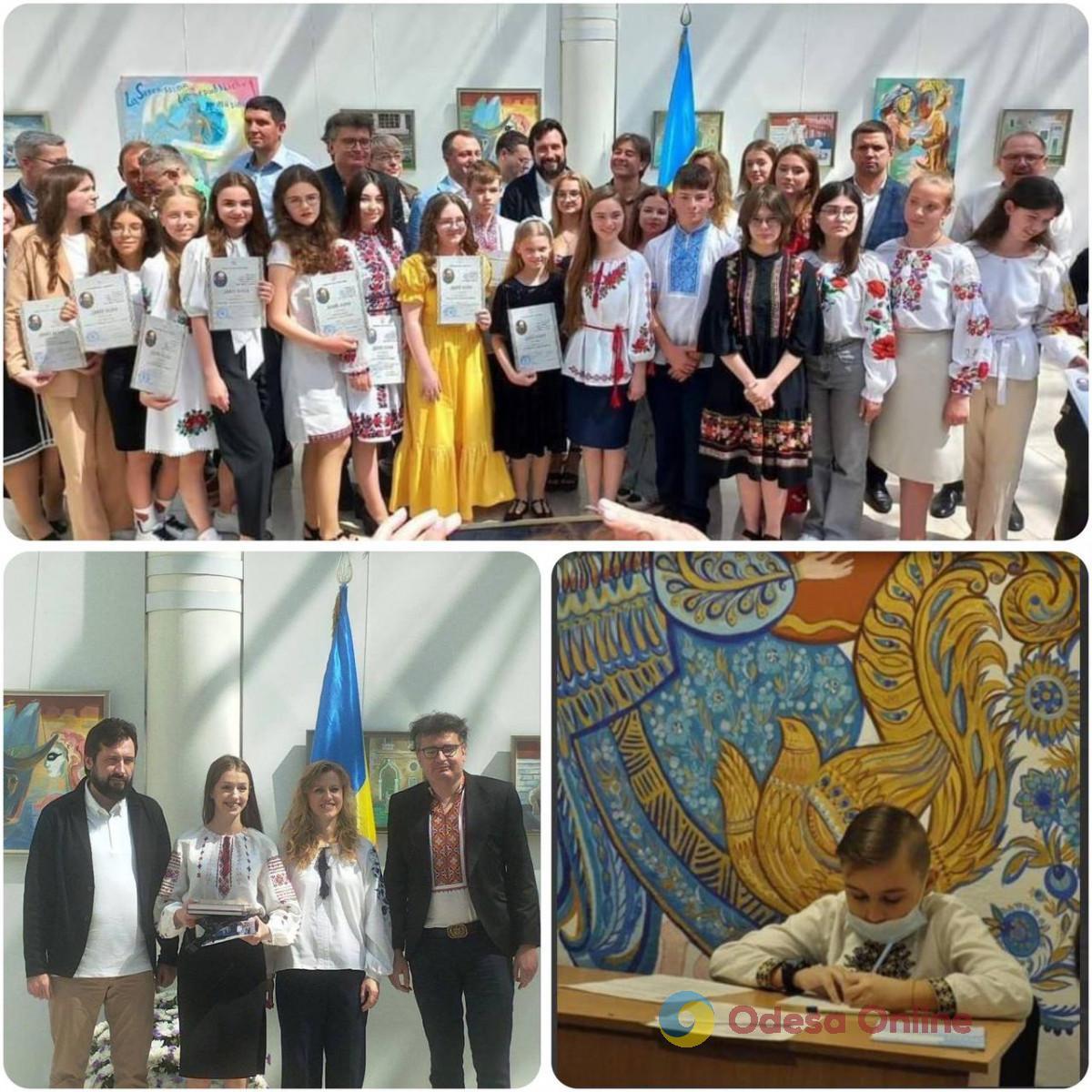 Двоє учнів одеських ліцеїв отримали стипендії Президента