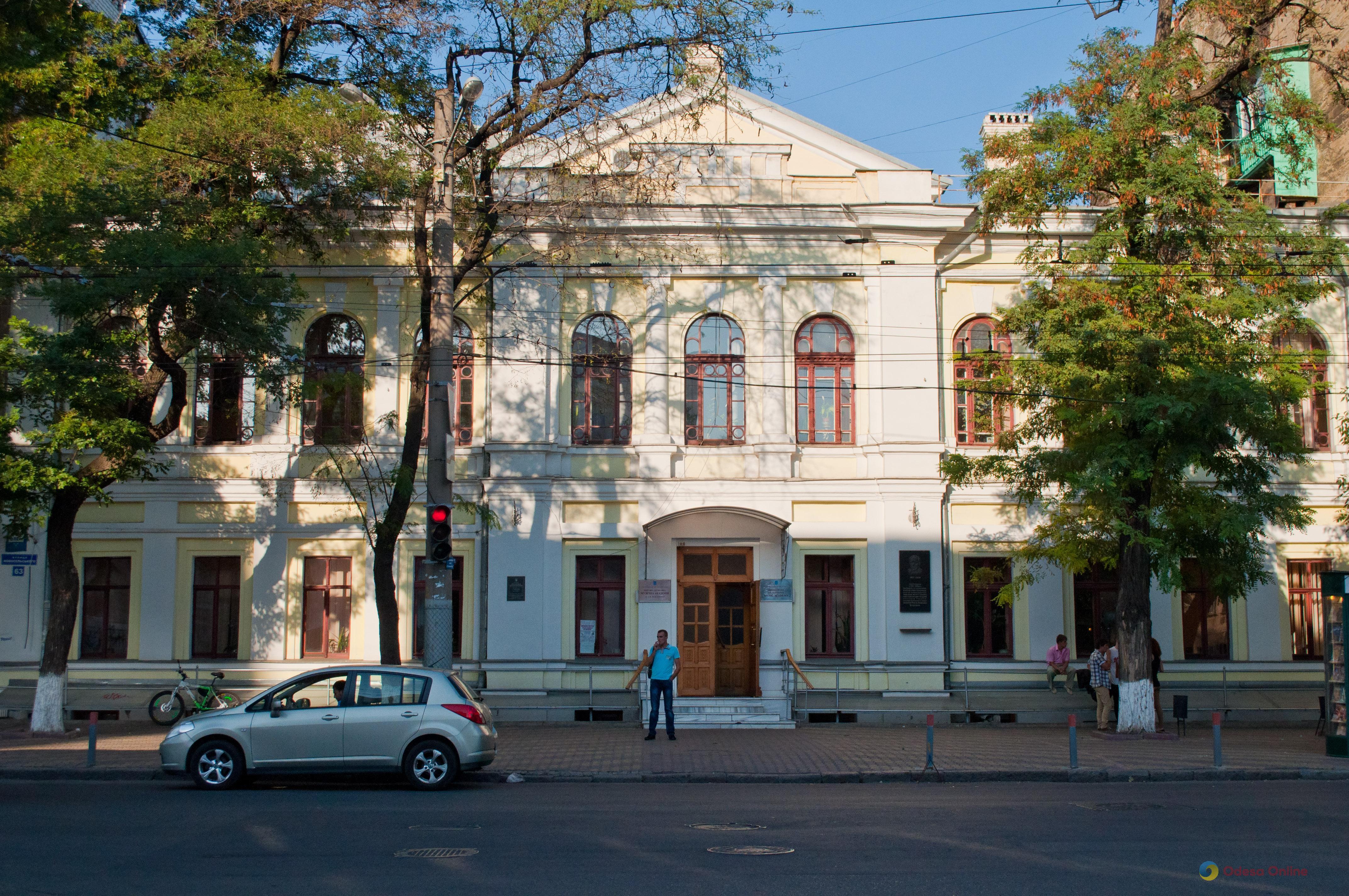 В Одеській музичній академії знайшли факультет-привид без кафедр, але з деканом