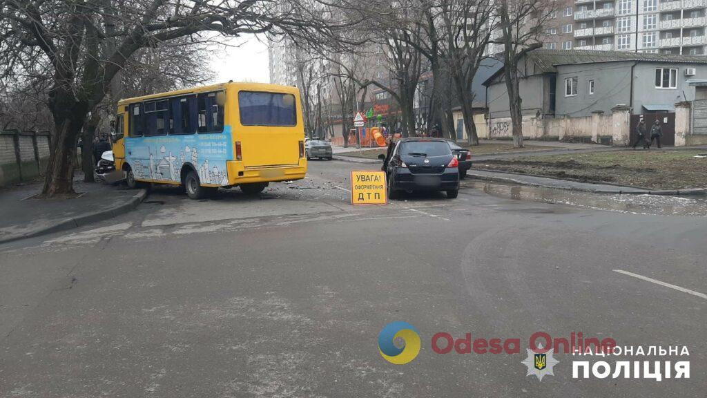 В ДТП на Слободке столкнулись шесть автомобилей (фото)