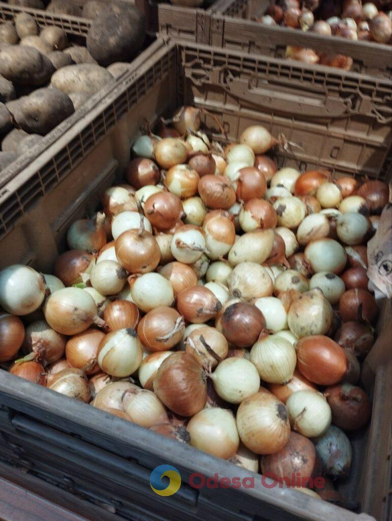 Олія, картопля, цибуля: огляд цін в одеських супермаркетах