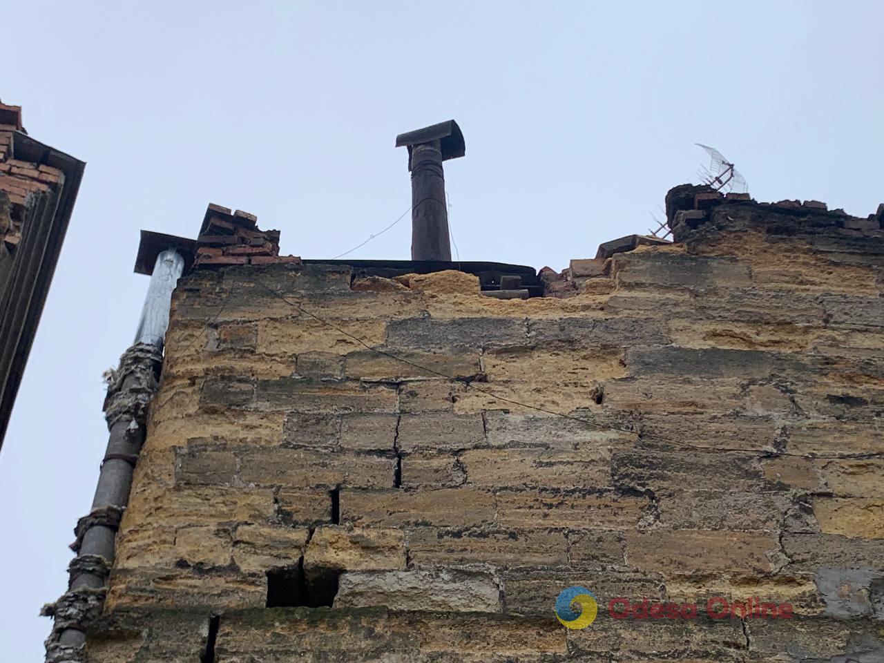 На Молдаванці частково обвалився будинок (фото)