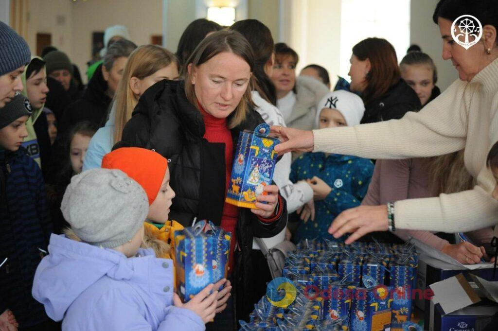 В Одесі організували «Різдвяне диво» для багатодітних сімей Хаджибейського району