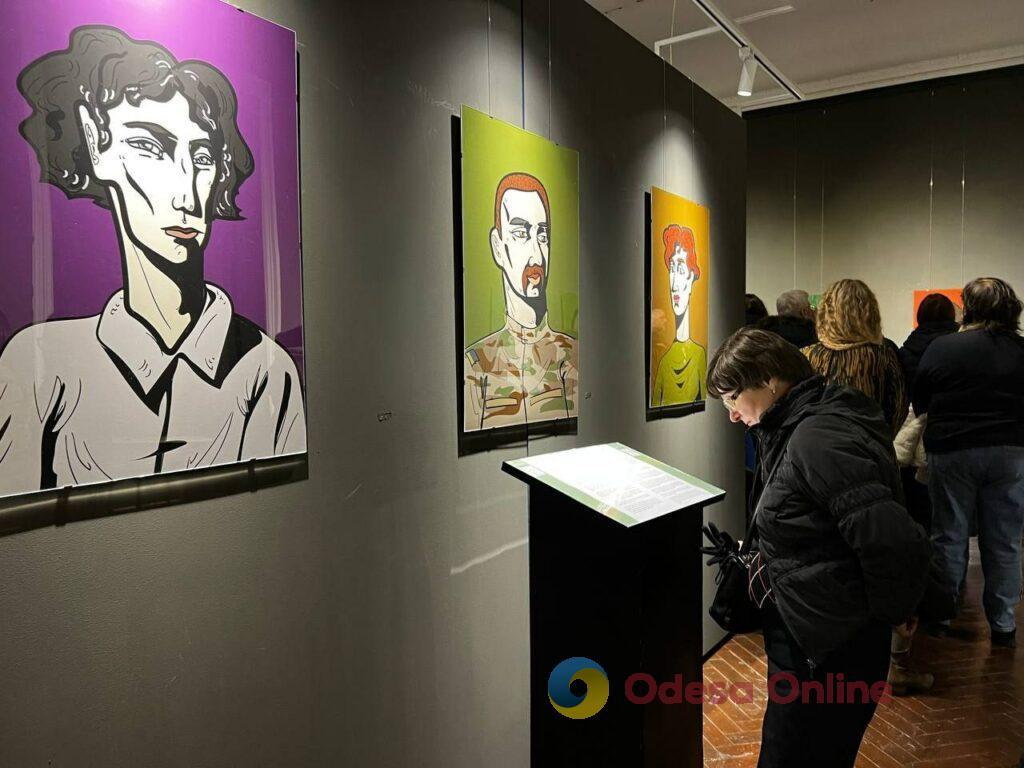 В Художньому музеї відкрилась виставка «Гартовані вдосвіта: війна в Україні очима ЛГБТК+»