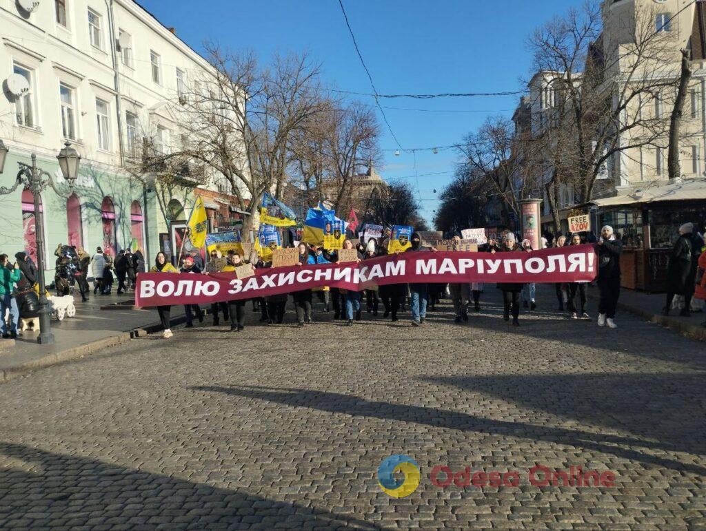 «Свободу нашим захисникам»: в Одесі пройшов марш родичів військовополонених