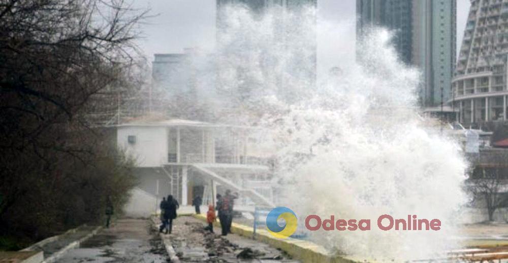 На Одессу движется шторм