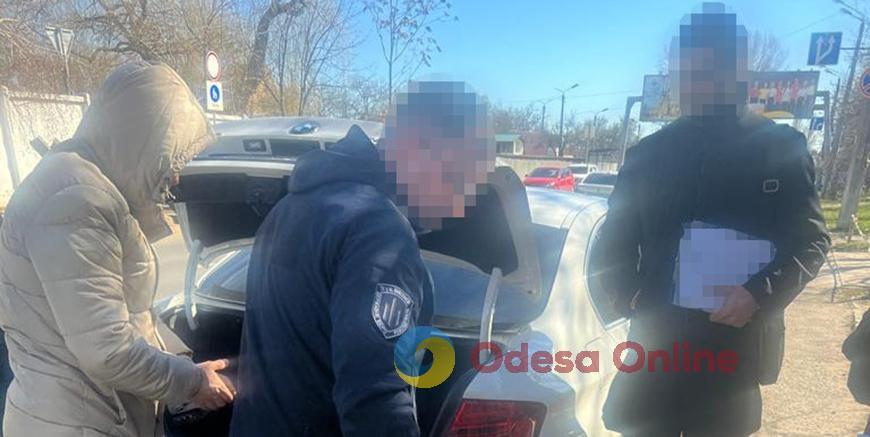 Одесские правоохранители «нажили» на наркодельцах сотни тысяч долларов