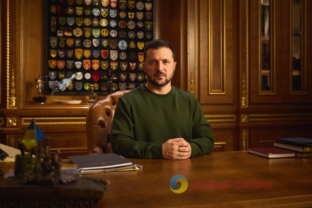 Вітання Володимира Зеленського з Новим роком (відео)