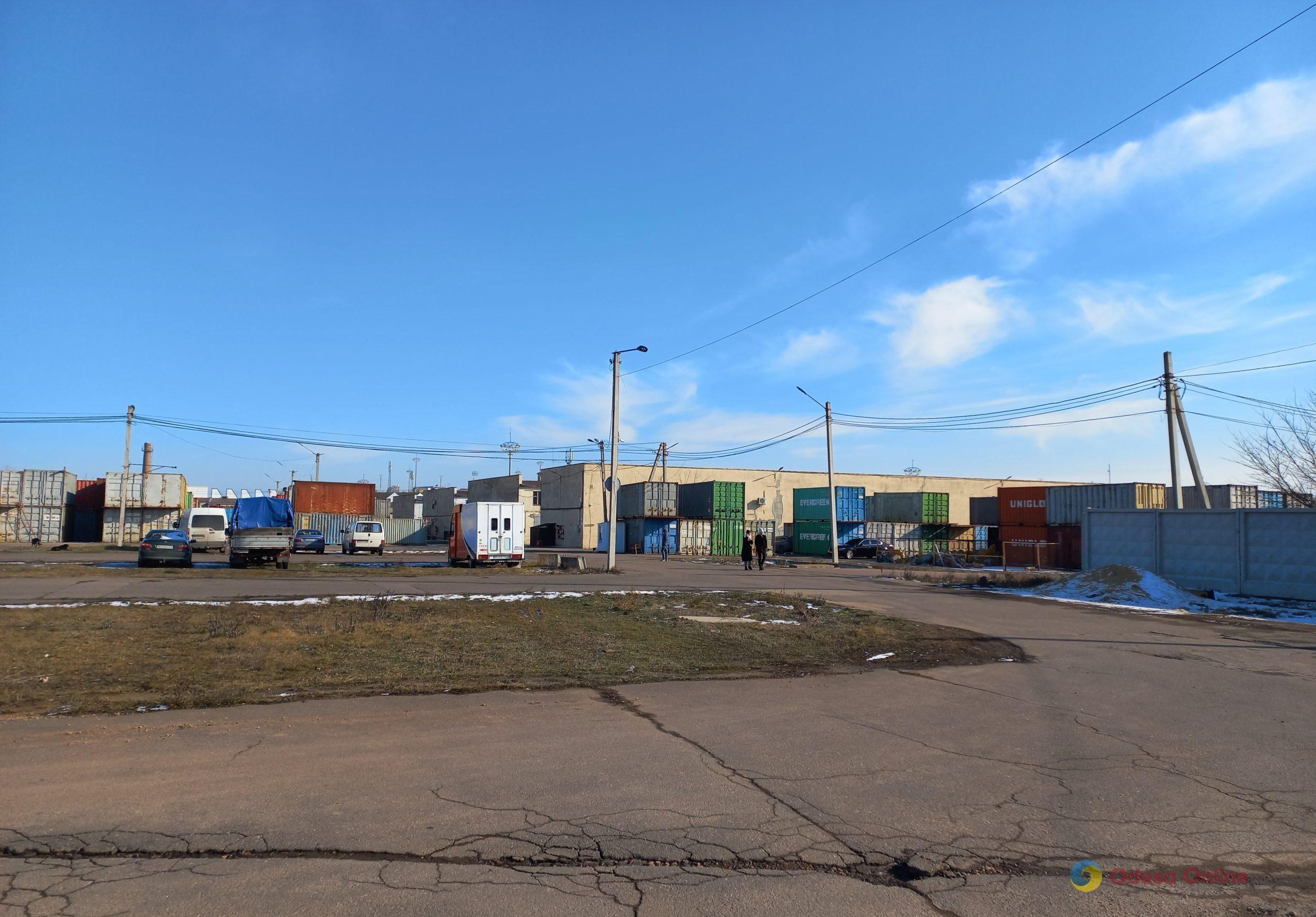 Одещина: Фонд держмайна продав склади поблизу ринку «7-й кілометр»