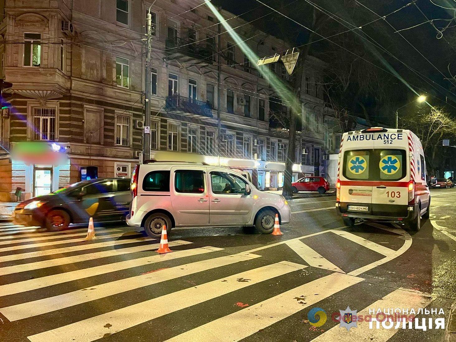 У центрі Одеси водій збив жінку, яка переходила дорогу на зелене світло