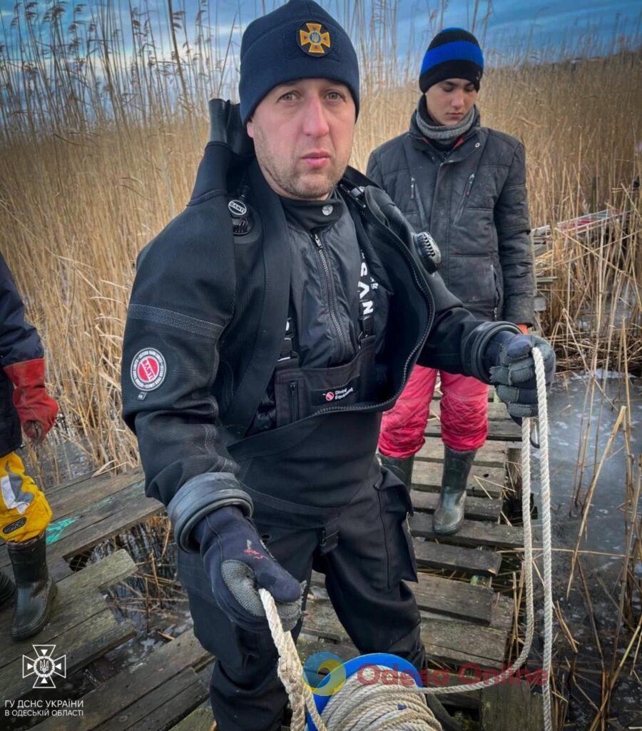 Провалился под лед: в Одесской области нашли тело пропавшего рыбака