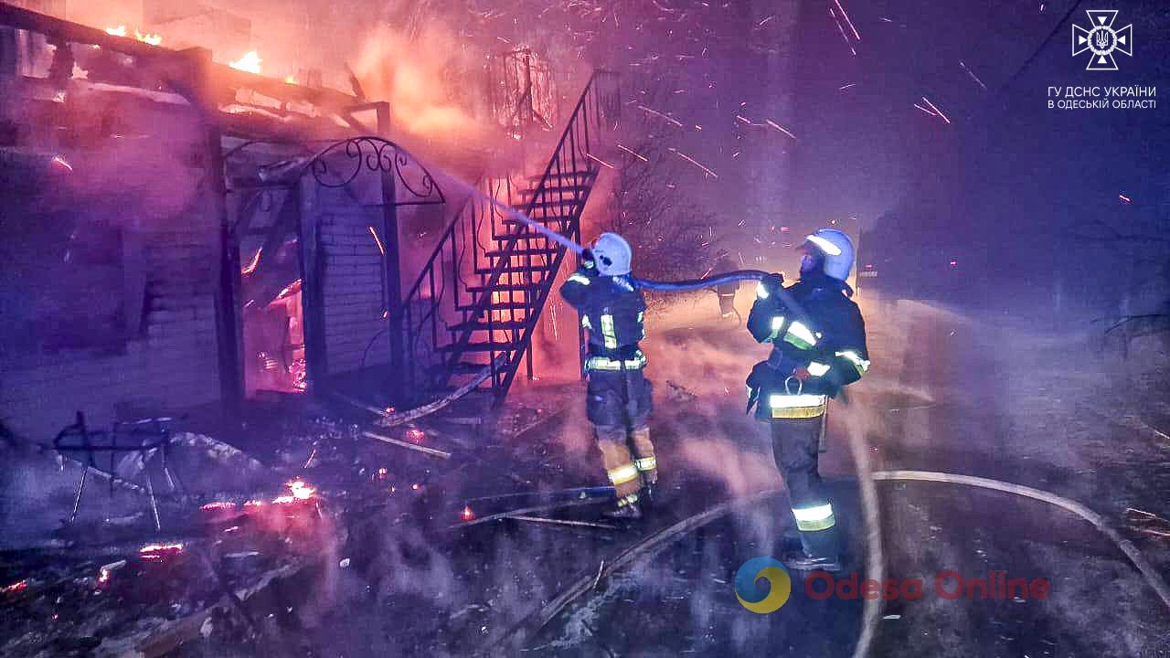 В Затоке во время пожара в доме погиб мужчина (фото)